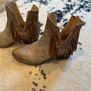 Circle G fringe booties, Size 7.5